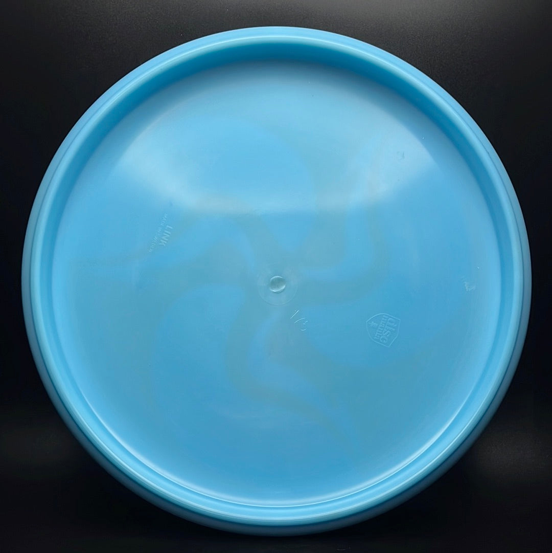 Lux Link - Official Huk Dyed Tri-Fly X-Out