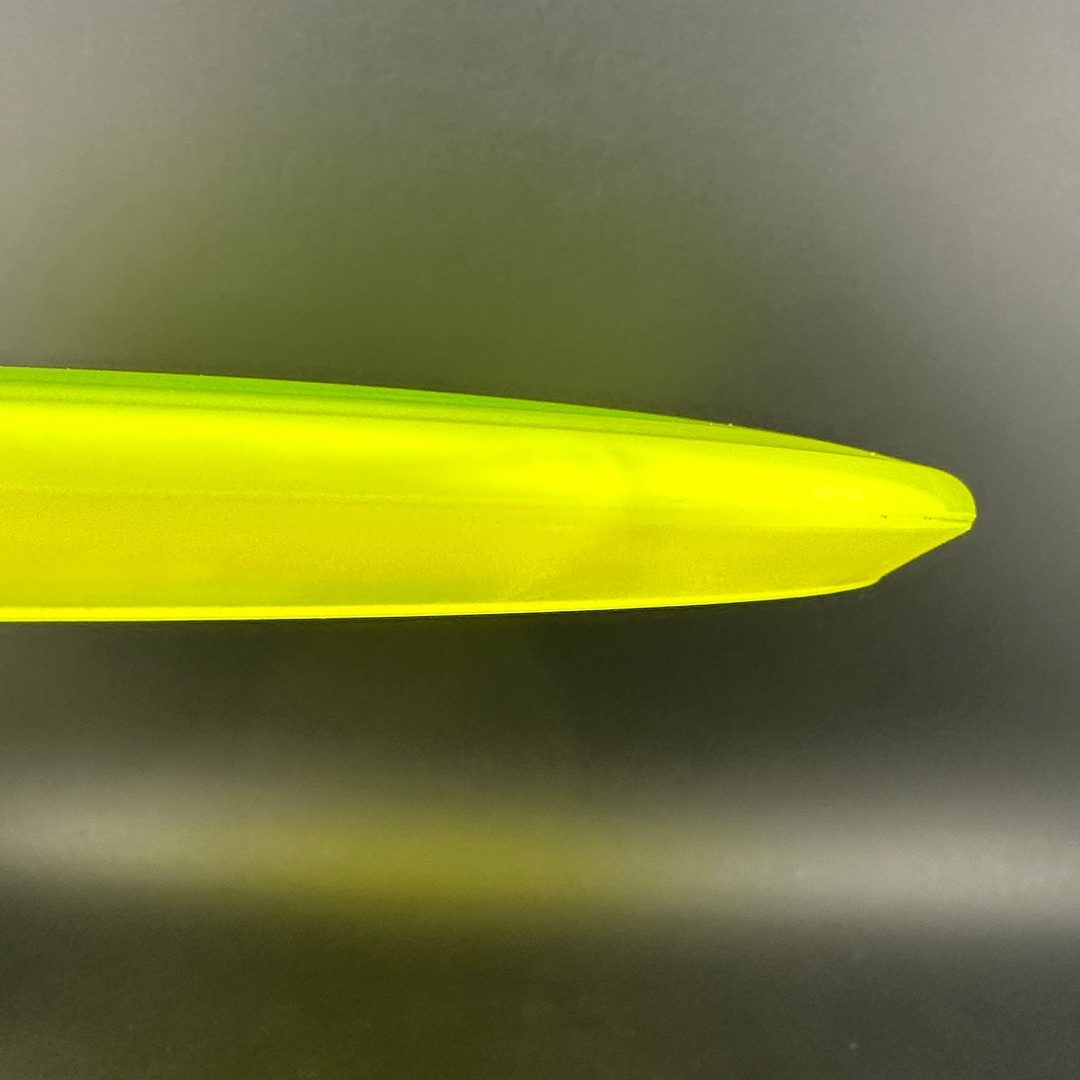 Champion Super Stingray (Penned) - OOP