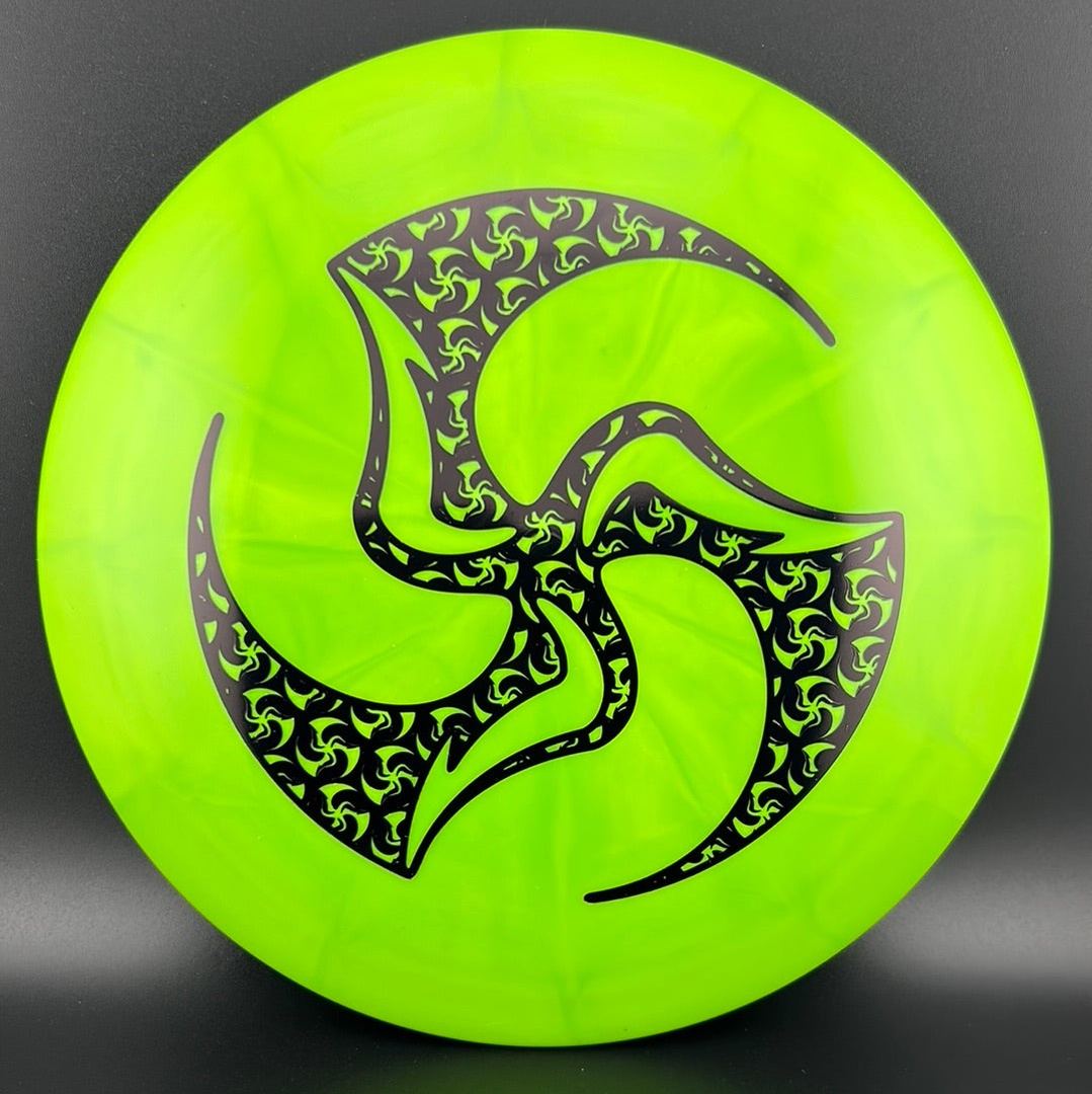 Lux Vapor Essence - Limited Huk Repeater