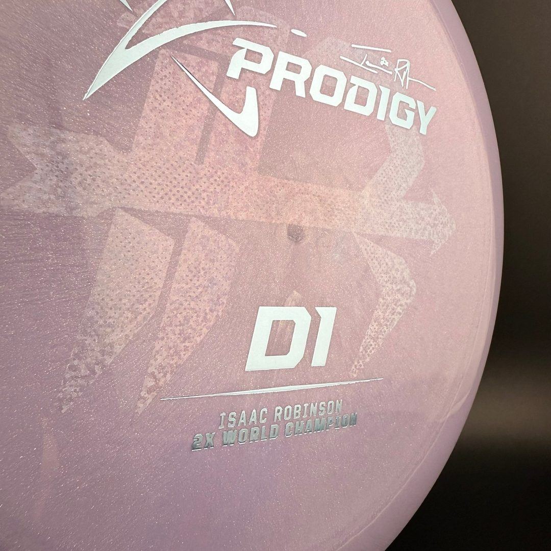D1 (500 Glimmer) - Isaac Robinson 2X World Champion