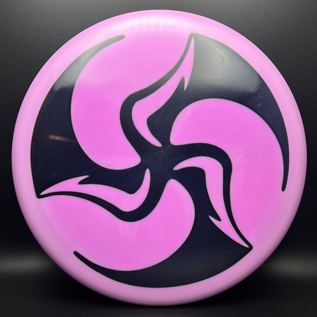 Lux Link - Official Huk Dyed Tri-Fly X-Out