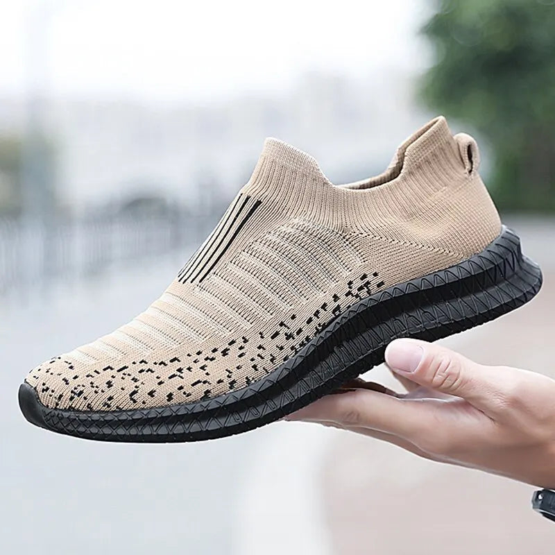 Lightweight and Breathable Men s Running Shoes