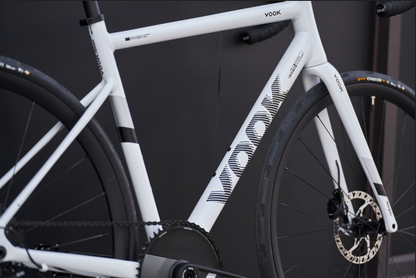 VOOK ONE 2.0 Road Bike Lightweight 7.8kg, 1290g aluminum frame + 345g carbon fork