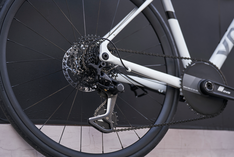 VOOK ONE 2.0 Road Bike Lightweight 7.8kg, 1290g aluminum frame + 345g carbon fork