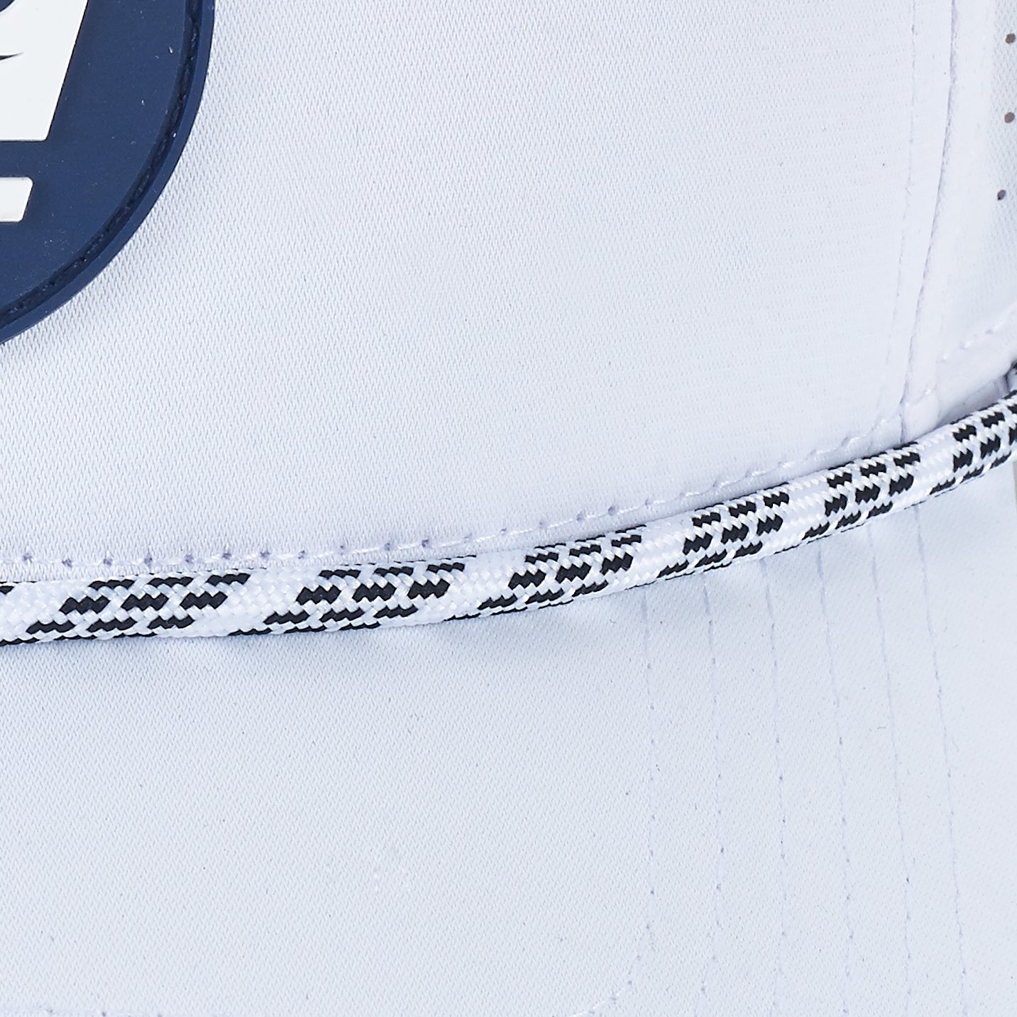 ARTI White Performance Crown Rope Hat