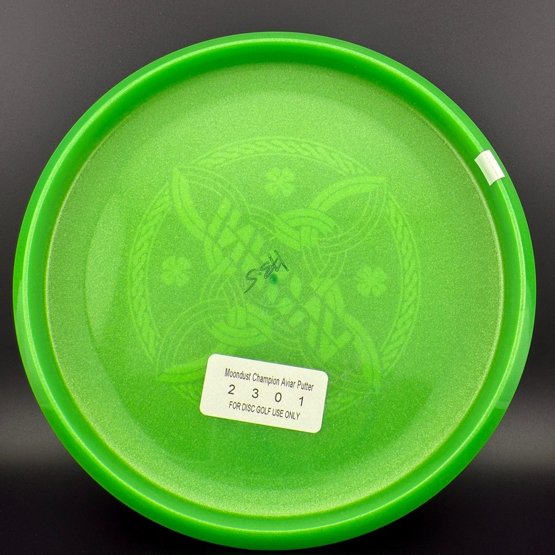 Moondust Champion Aviar - Lucky Star Stamp