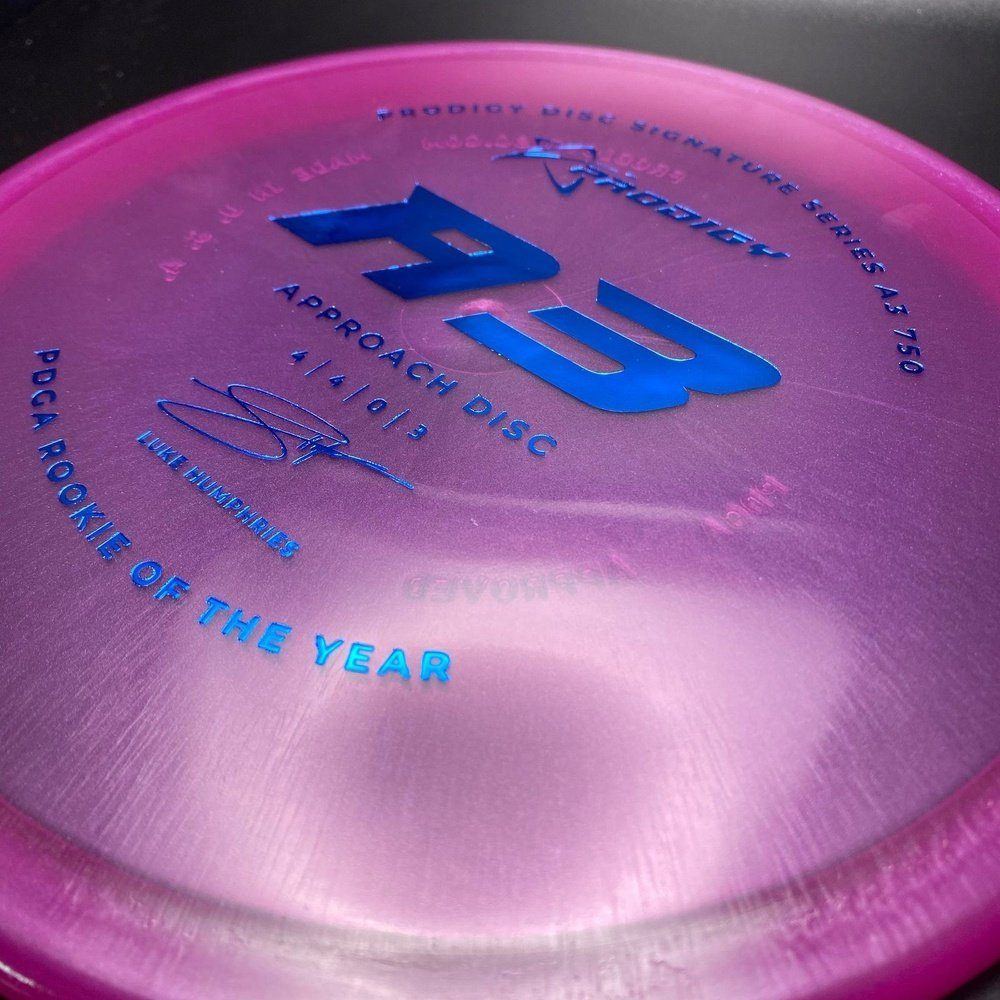 A3 (750) - Luke Humphries 2022 Signature Series ROTY
