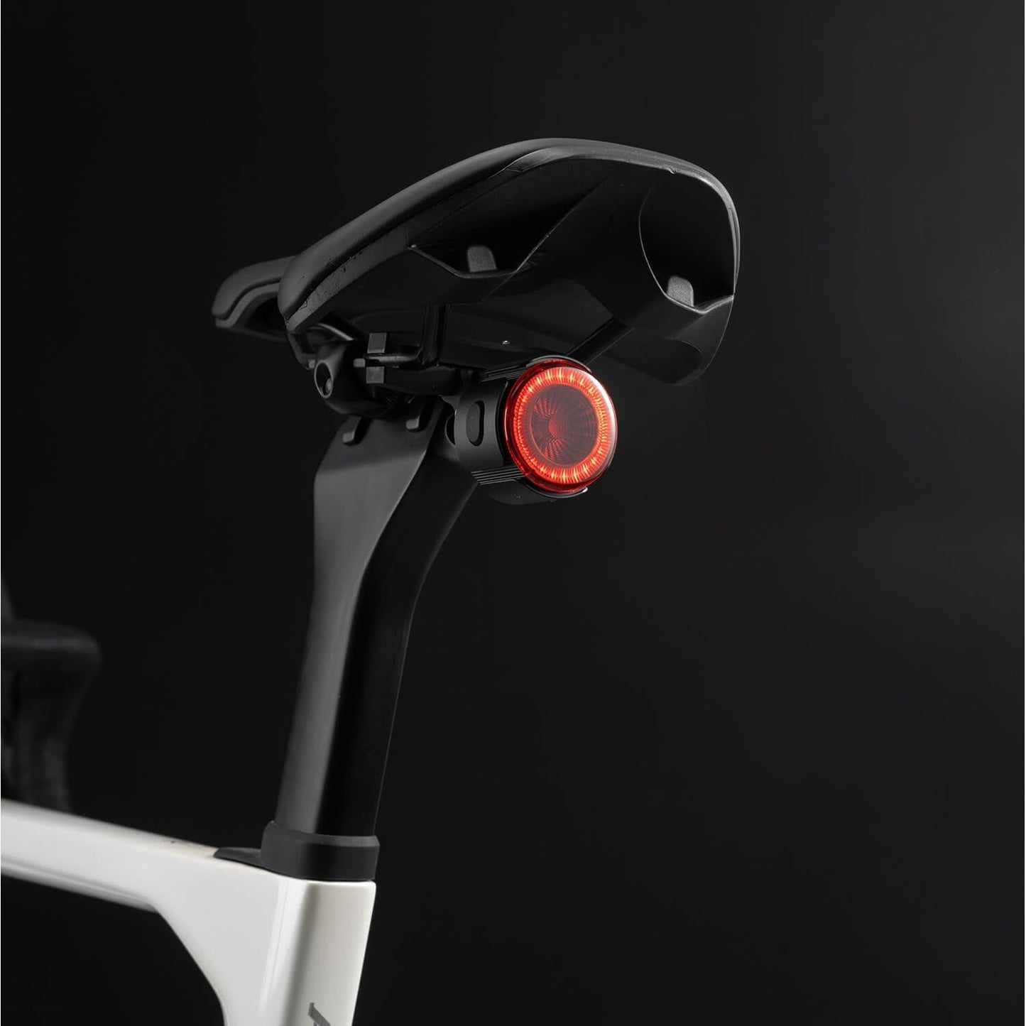 Road To Sky - SUPER6 Rear Light Anti-Lost USB-C