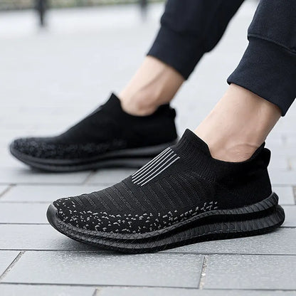 Lightweight and Breathable  Men s Running Shoes
