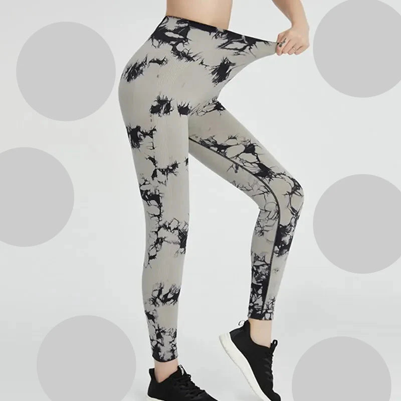 Sculpting Seamless Leggings with Scrunch Butt