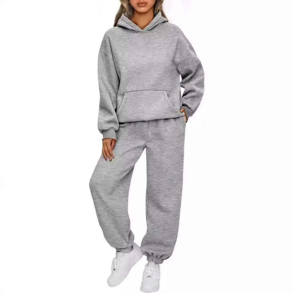 Women's 2 Piece Winter Hoodie and Sweatpants Set With Pokckets
