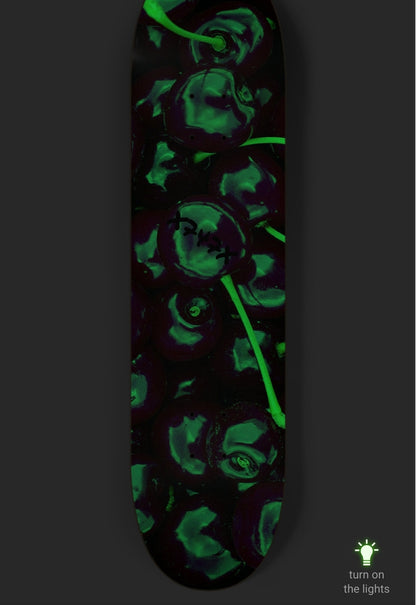 X747X BLACK CHERRY (GLOW IN THE DARK)