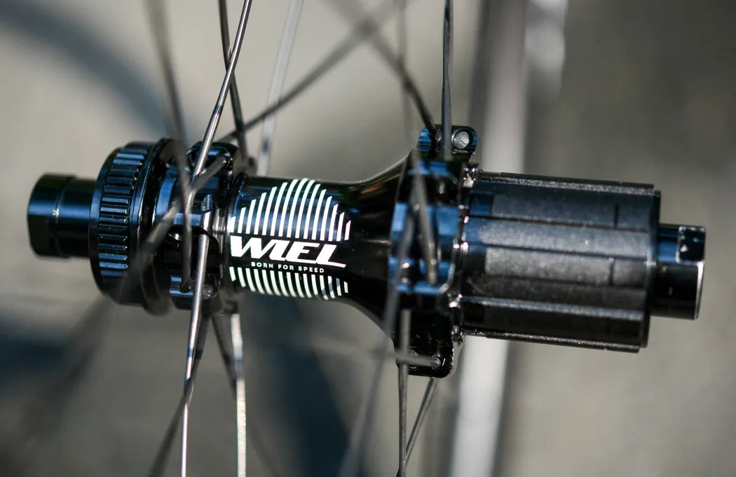 WIEL Carbon Tubeless Clincher Disc Brake 1290g Wheelset-Gold/Black Logo